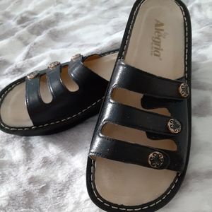 🌻EUC leather sandals🌻